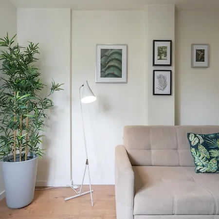 Domus 21 - Entreparedes Apartamento