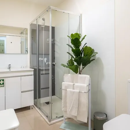 Domus 21 - Entreparedes Apartamento