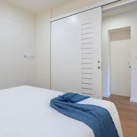 Domus 21 - Entreparedes Apartamento *